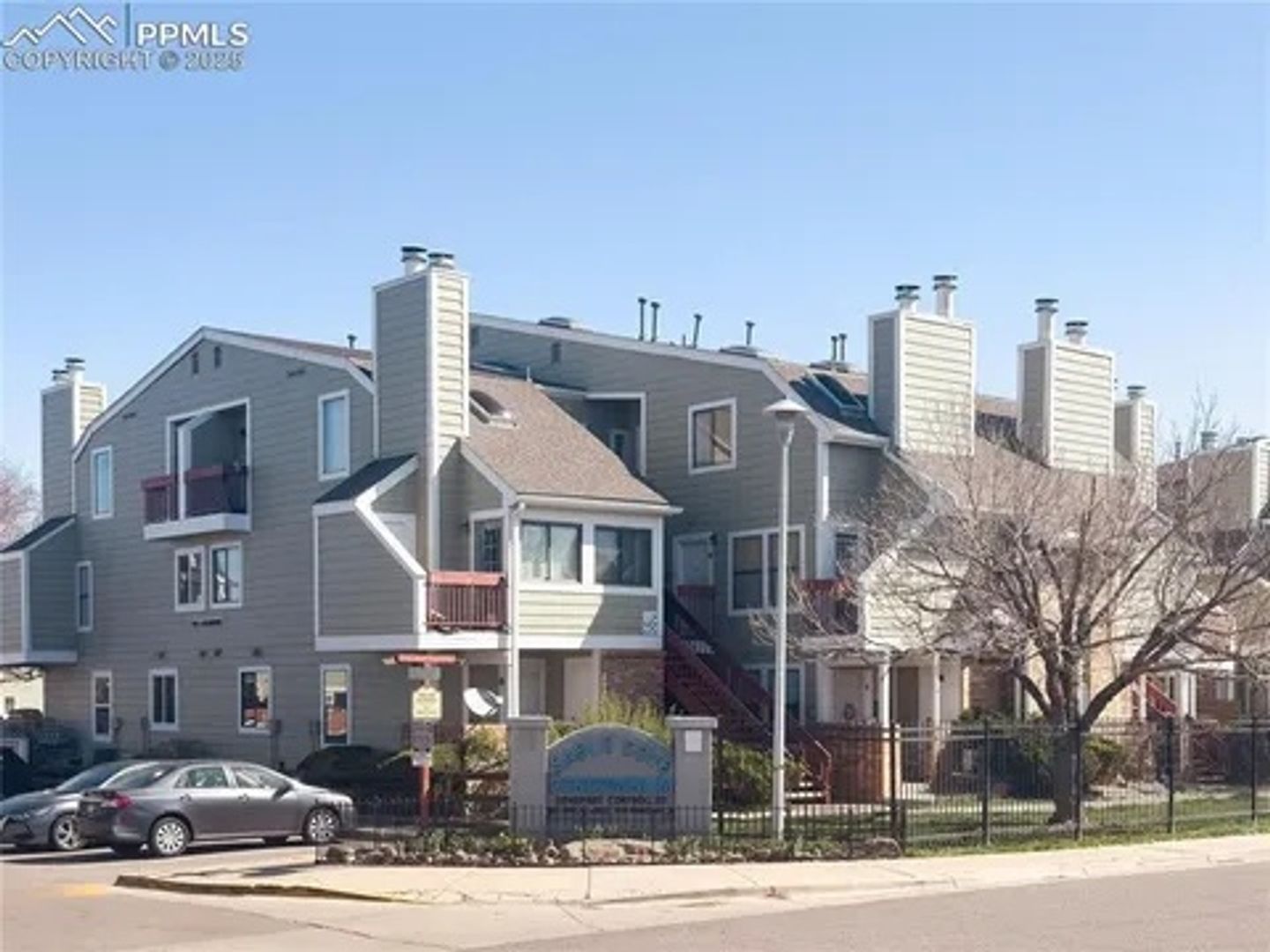 Denver Condo: 992 S Dearborn Way