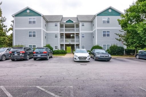3 Bedroom condo in Raleigh – photo 1