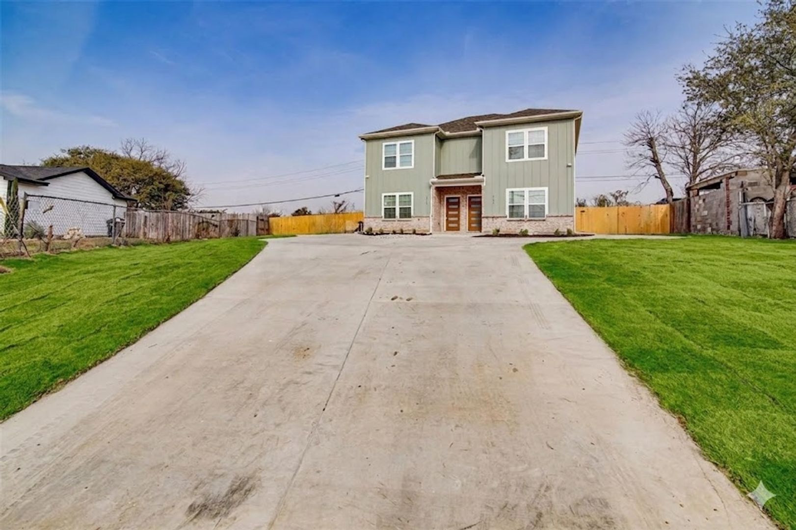 Fort Worth House: 3155 N Glen Garden Dr