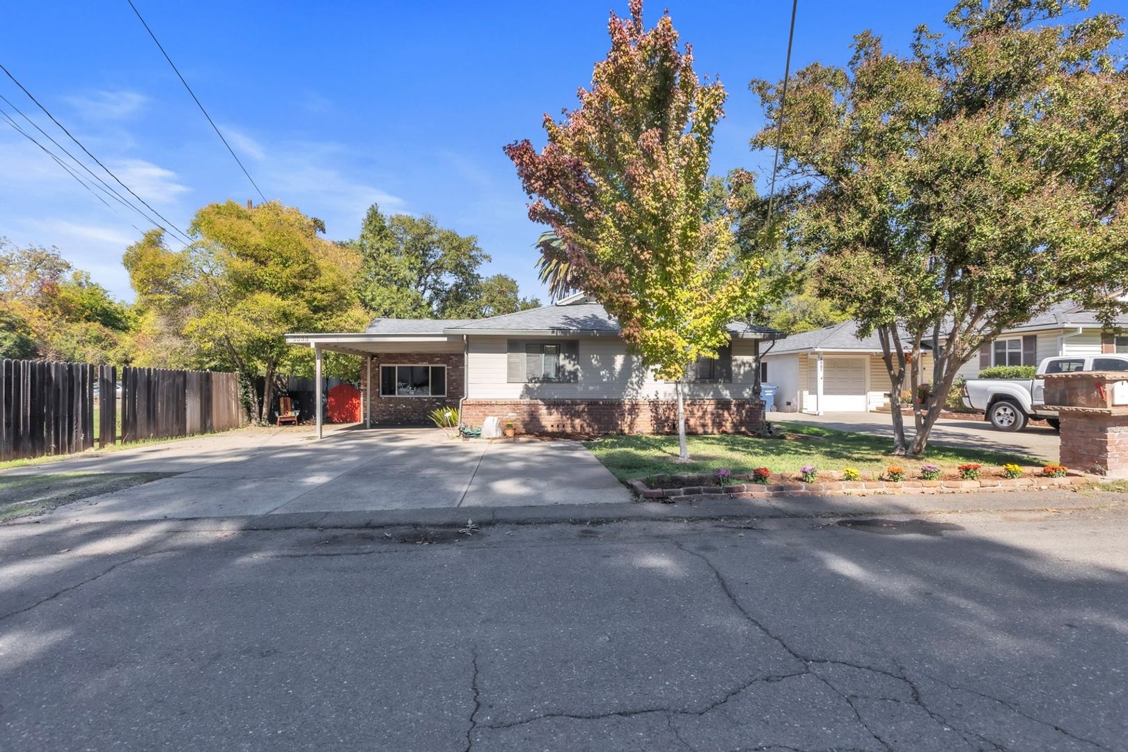 Carmichael House: 5533 Clark Ave