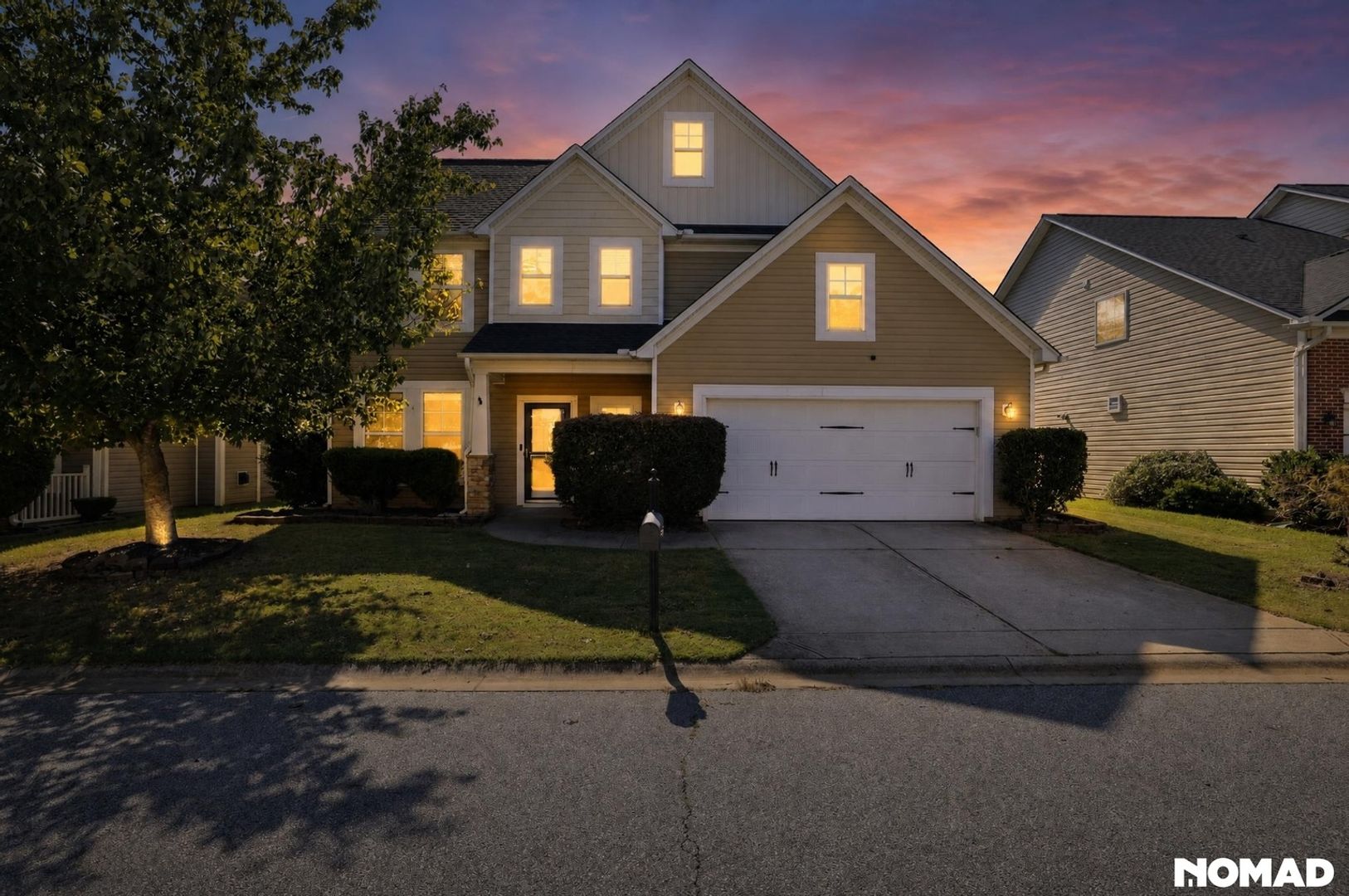 Simpsonville House: 302 Barrett Chase Dr