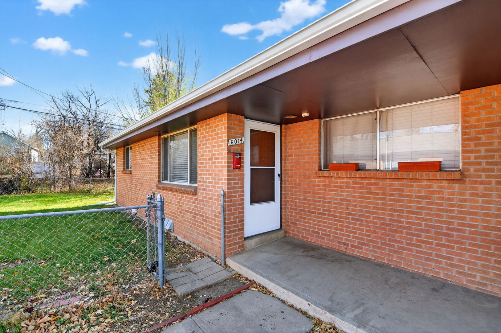 Littleton House: 6014 S Prince St