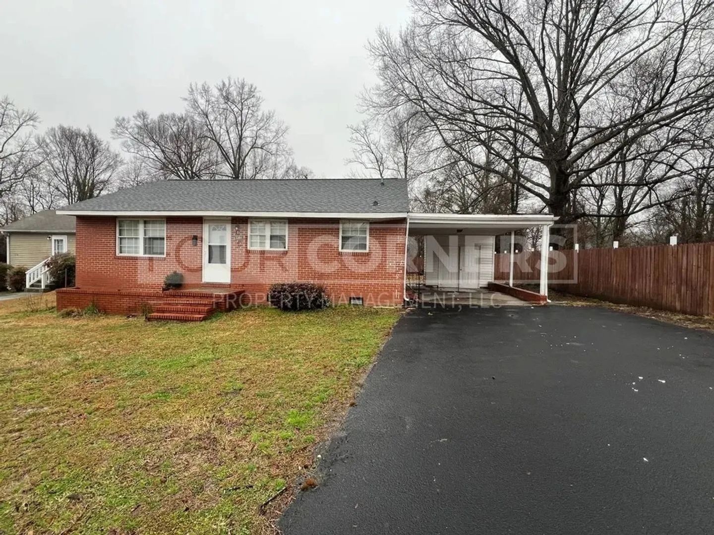 Greensboro House: 3301 Beck St