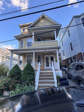 2 Bedroom Apartment – 35 Pearl St, Staten Island, NY 10304