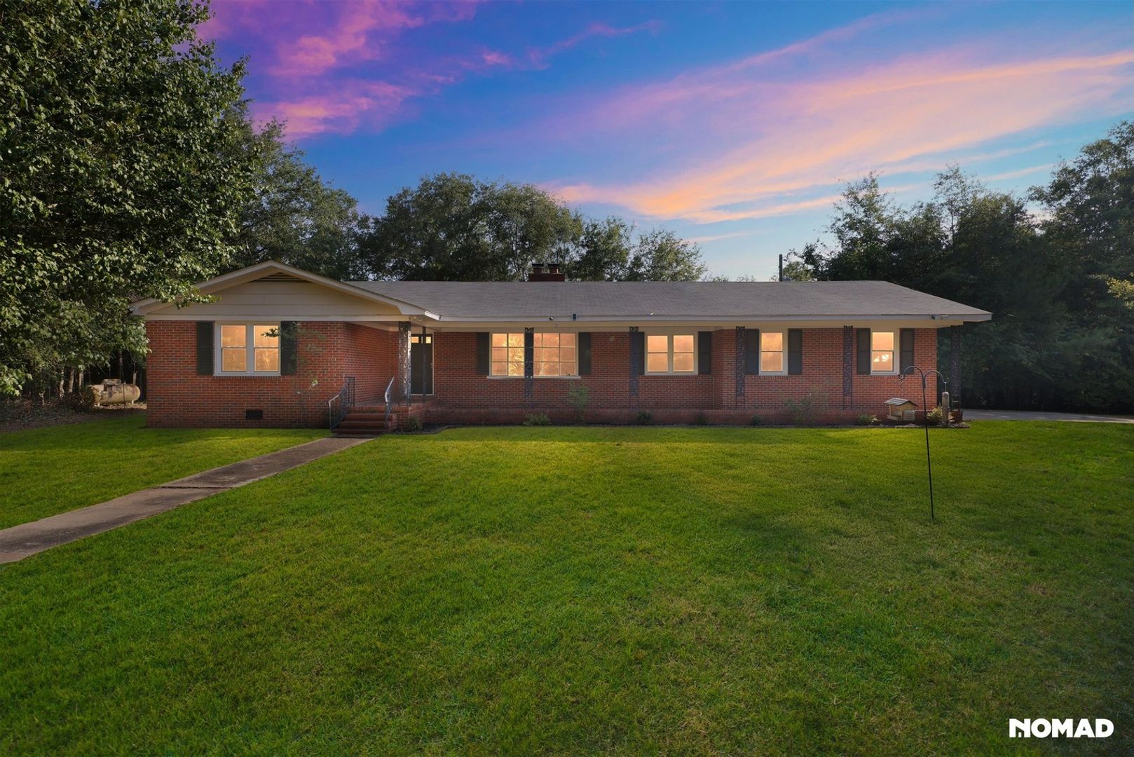 Aiken House: 203 Birch St