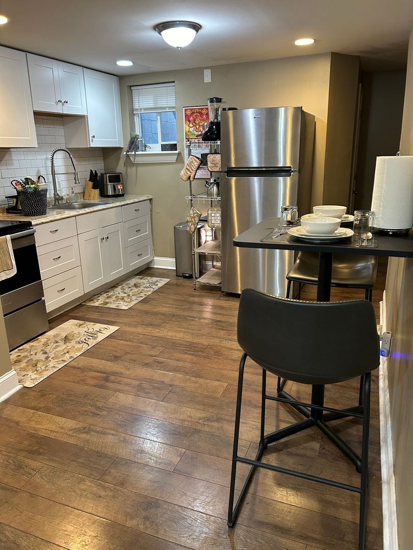 Wilimington Townhome: 1103 W 7th St