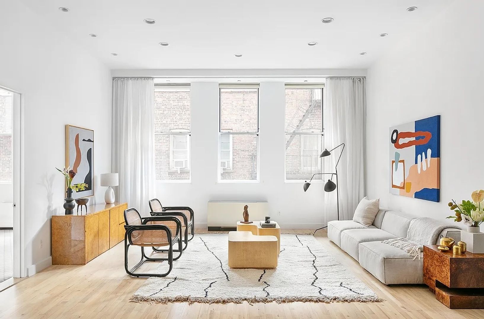 New York Condo: 420 W 25th St