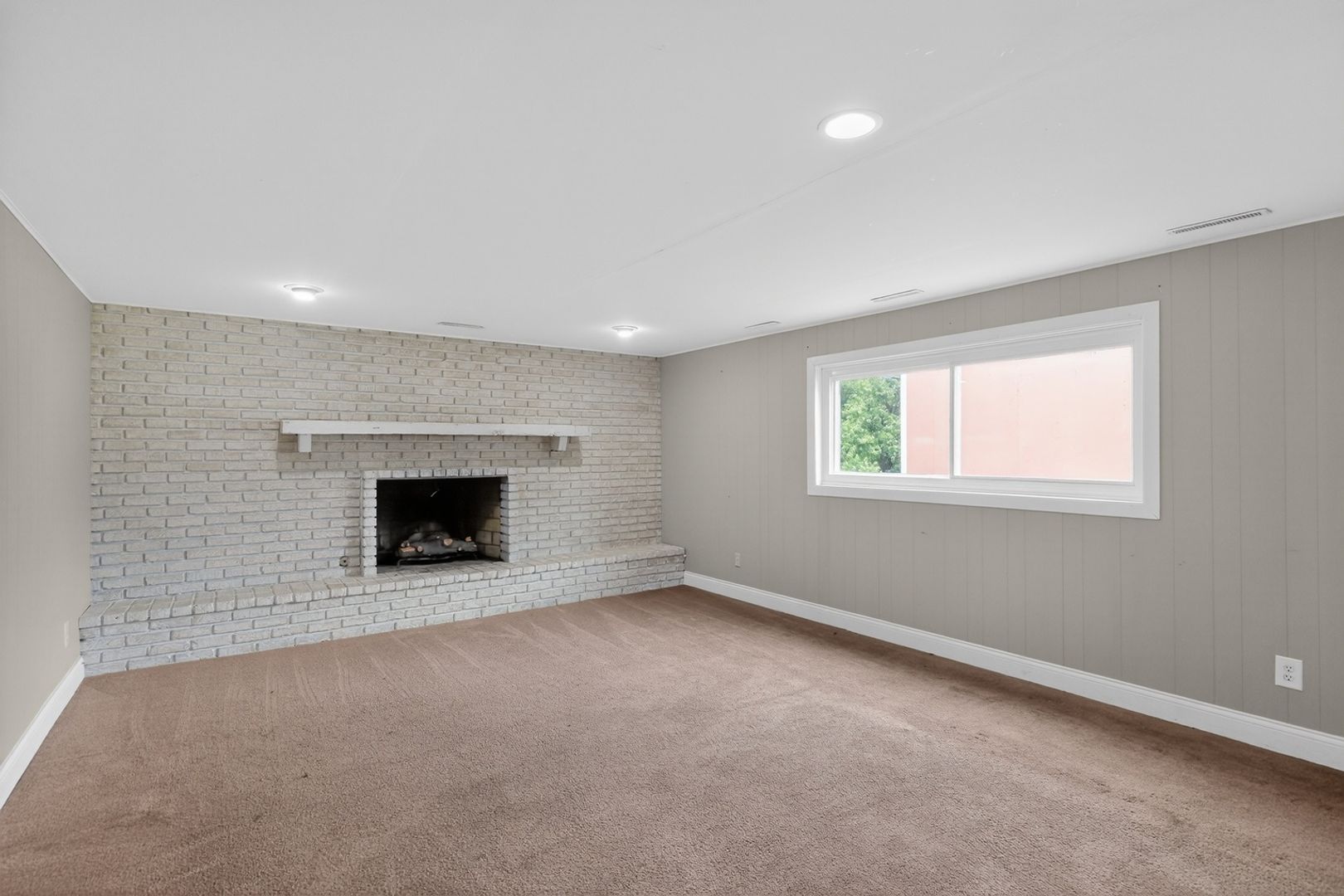Crown Point House: 3561 Sunrise Dr