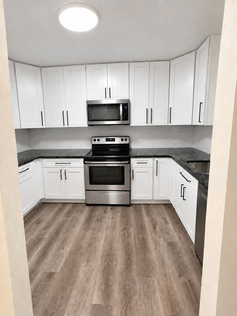 Maple Shade Condo: 25 S Church Rd