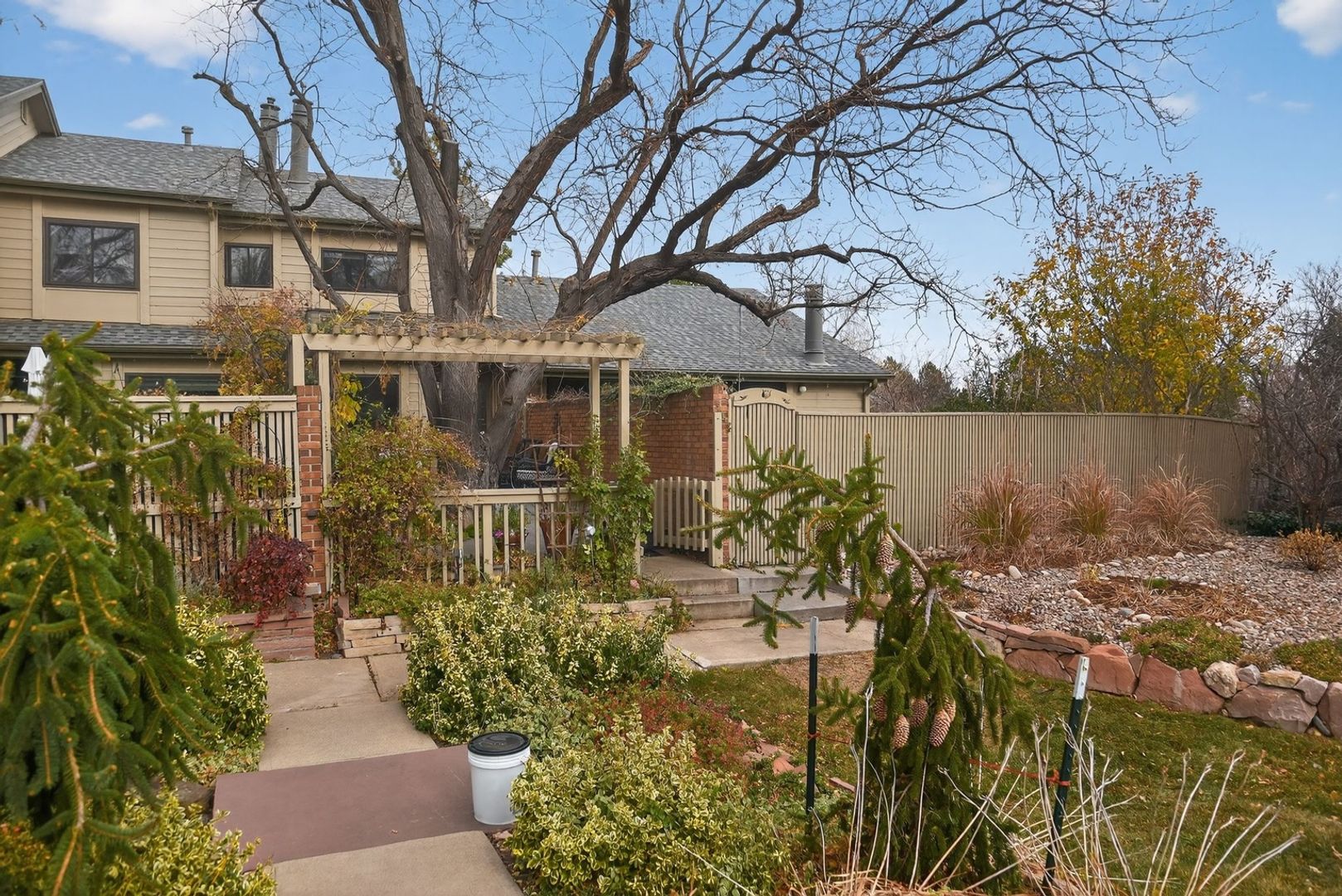 Boulder House: 770 Quince Cir