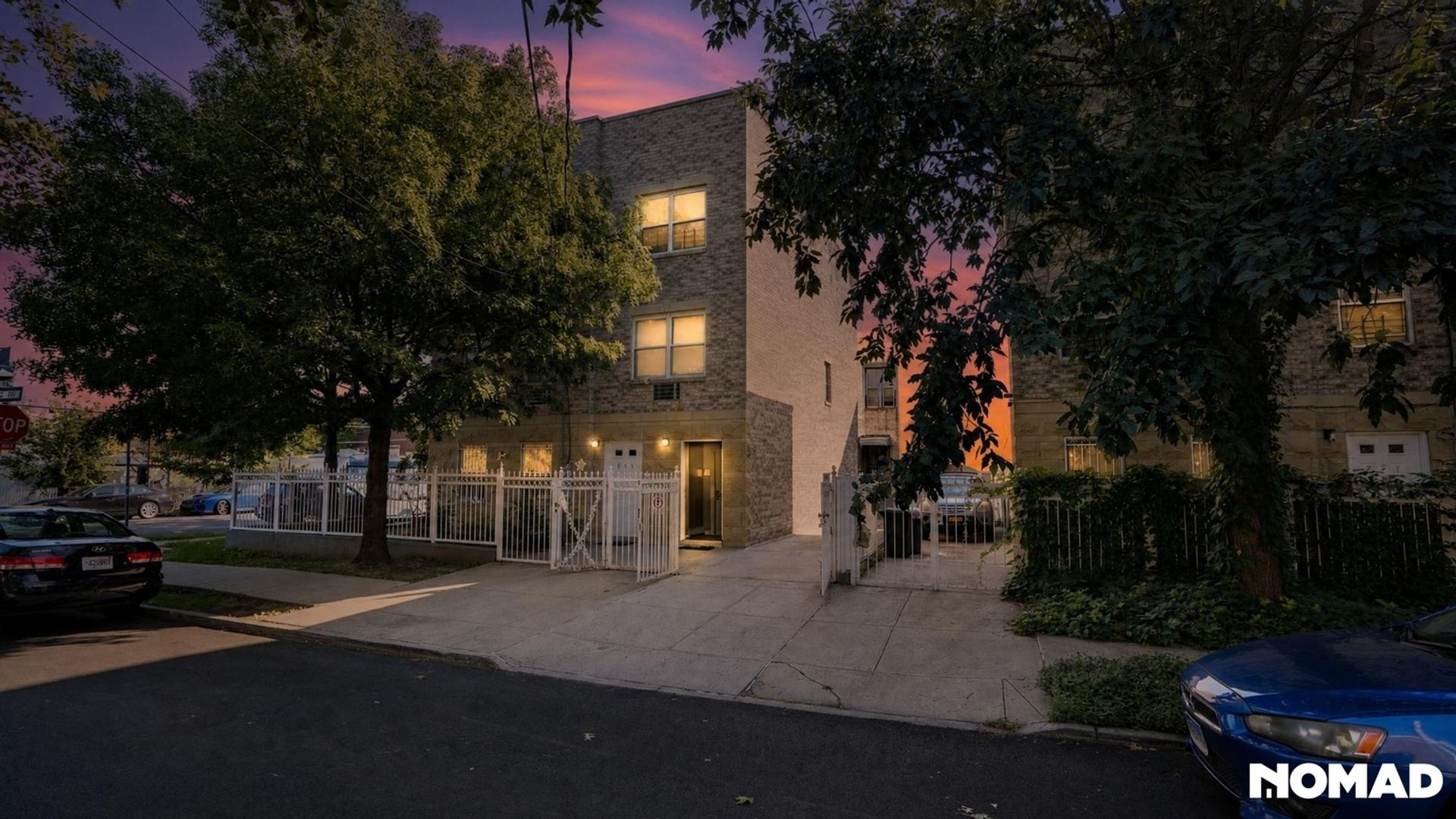 Brooklyn Townhome: 747 Essex St