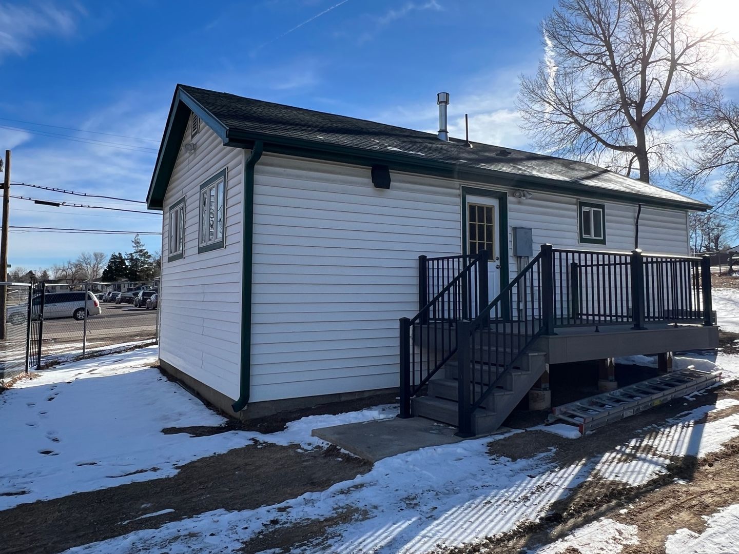 Denver House: 701 S Sheridan Blvd