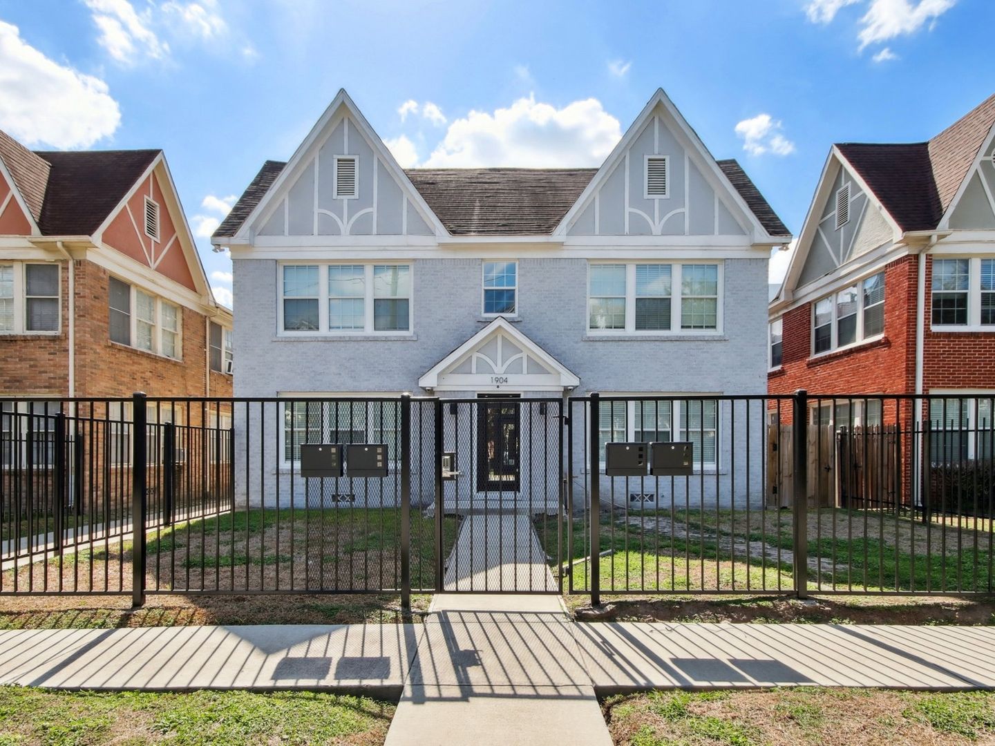 Houston Condo: 1904 Calumet St