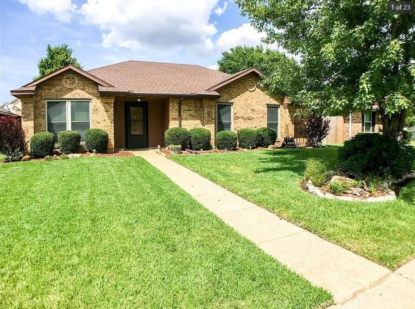 Carrollton House: 2031 Clearwater Trl