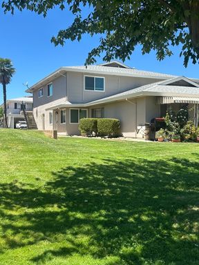Charming 2BR Condo in Auburn