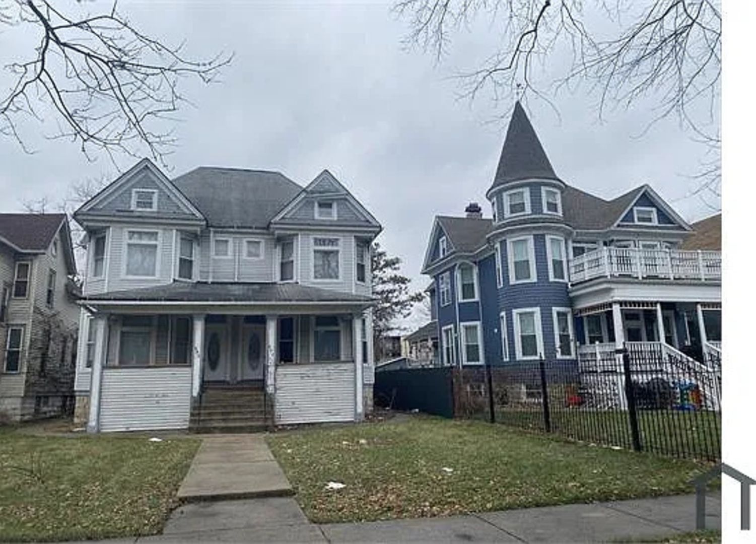 Chicago Townhome: 642 N Pine Ave