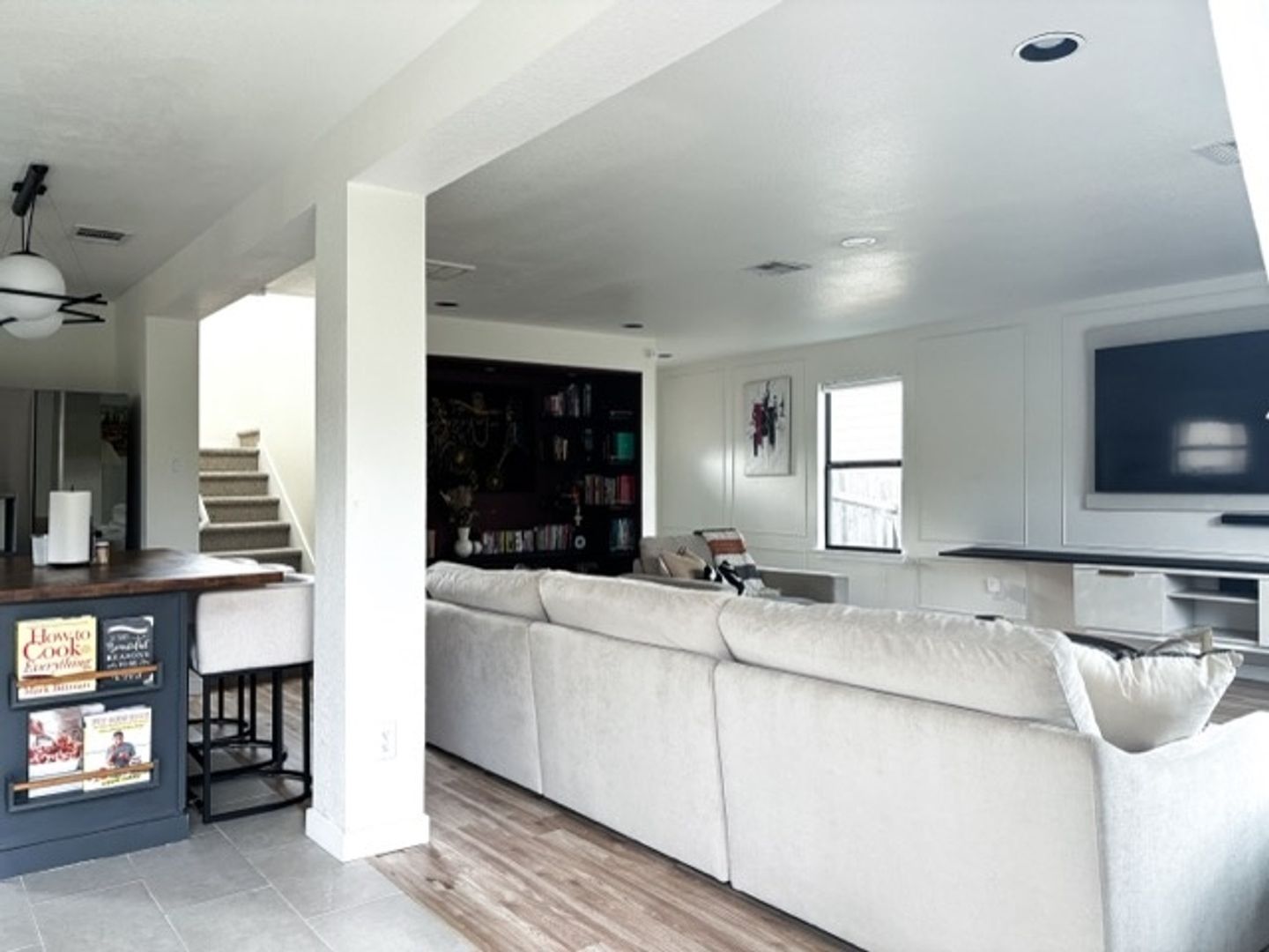 Del Valle House: 5624 Victory Gallop Dr