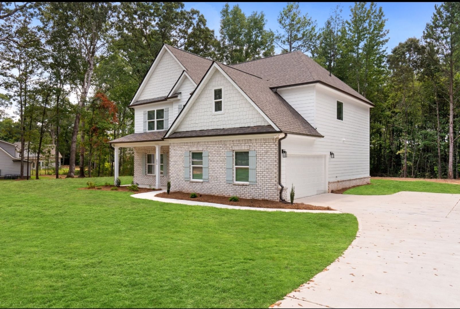 Mc Donough House: 656 E Lake Rd