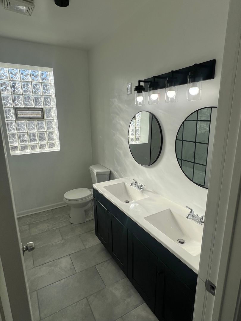Chicago Townhome: 8445 S Ingleside Ave