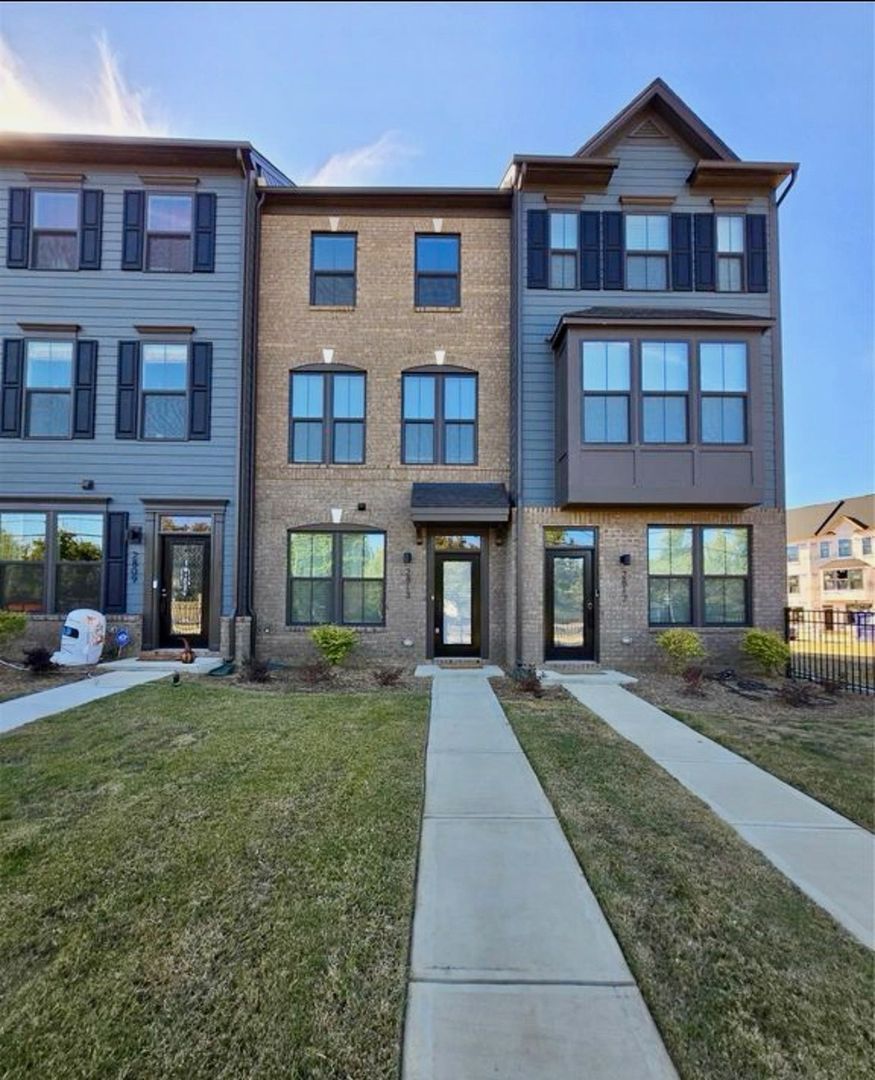 Charlotte Townhome: 2813 Statesville Ave