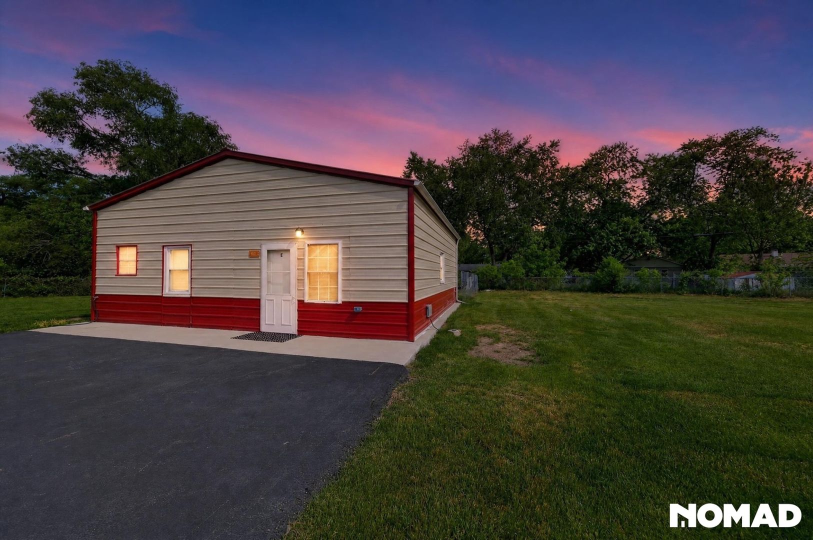 Lake Station Townhome: 4546 Marquette Rd