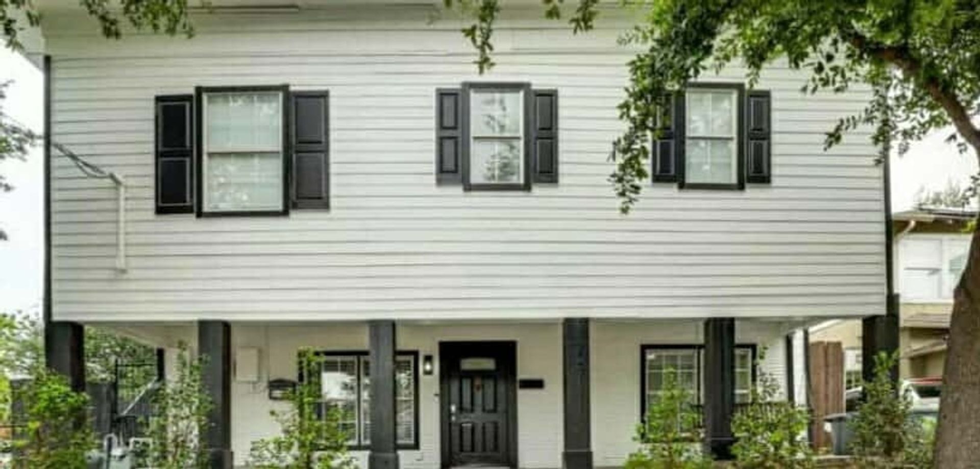 Dallas Townhome: 401 N Polk St