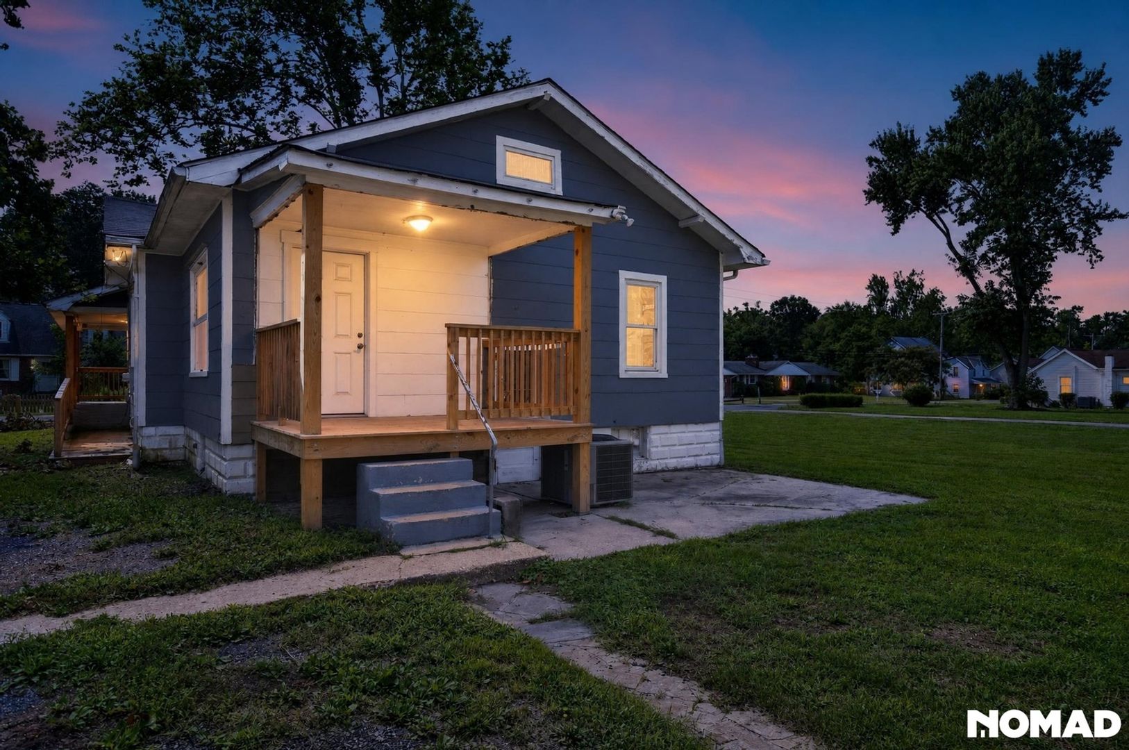 Middle River House: 12320 Eastern Ave