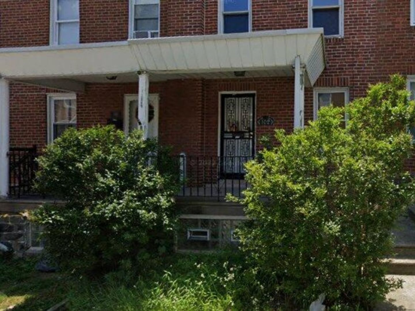 Philadelphia House: 102 Roselyn St