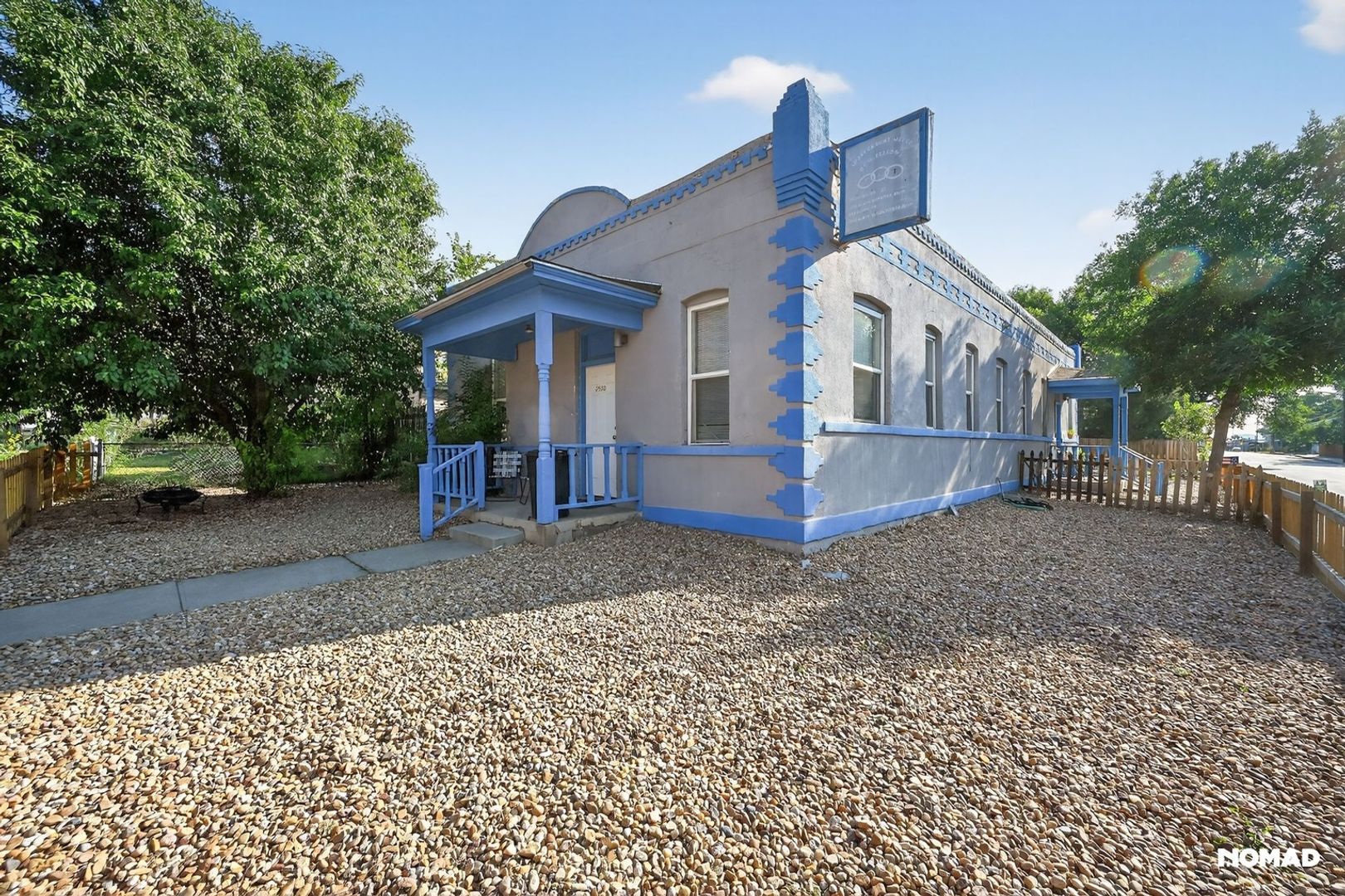 Edgewater Townhome: 2500 Eaton St