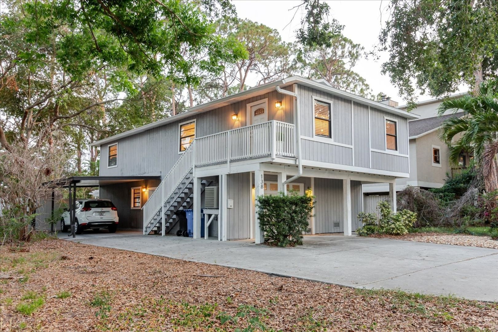 Saint Petersburg House: 138 69th Ave N