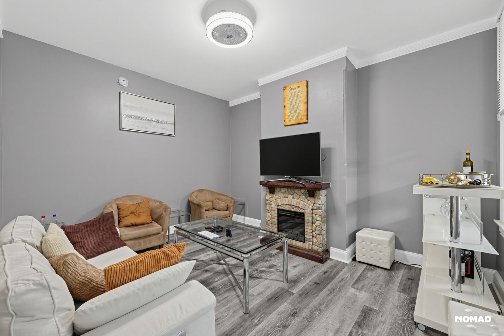 Washington House: 1627 W St SE