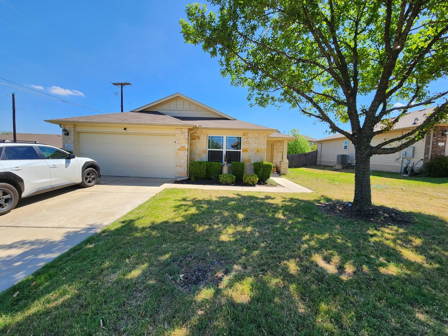 Hutto House: 103 Frio River Trl