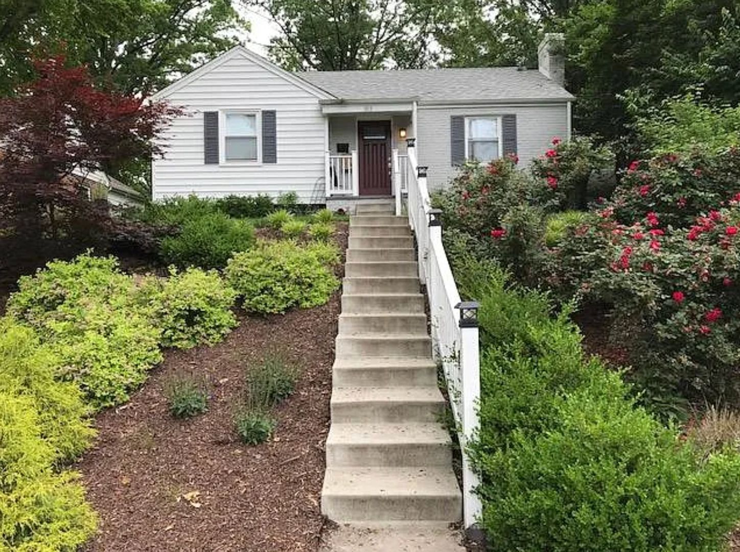 Silver Spring House: 1613 Noyes Dr
