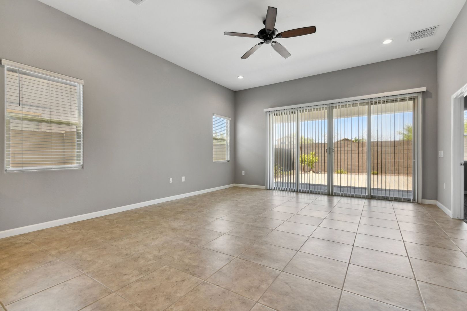 Buckeye House: 29826 W Whitton Ave