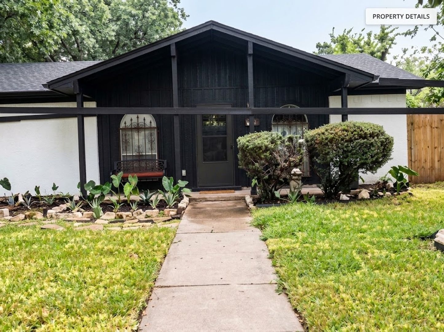 Fort Worth House: 5632 Victoria Pl
