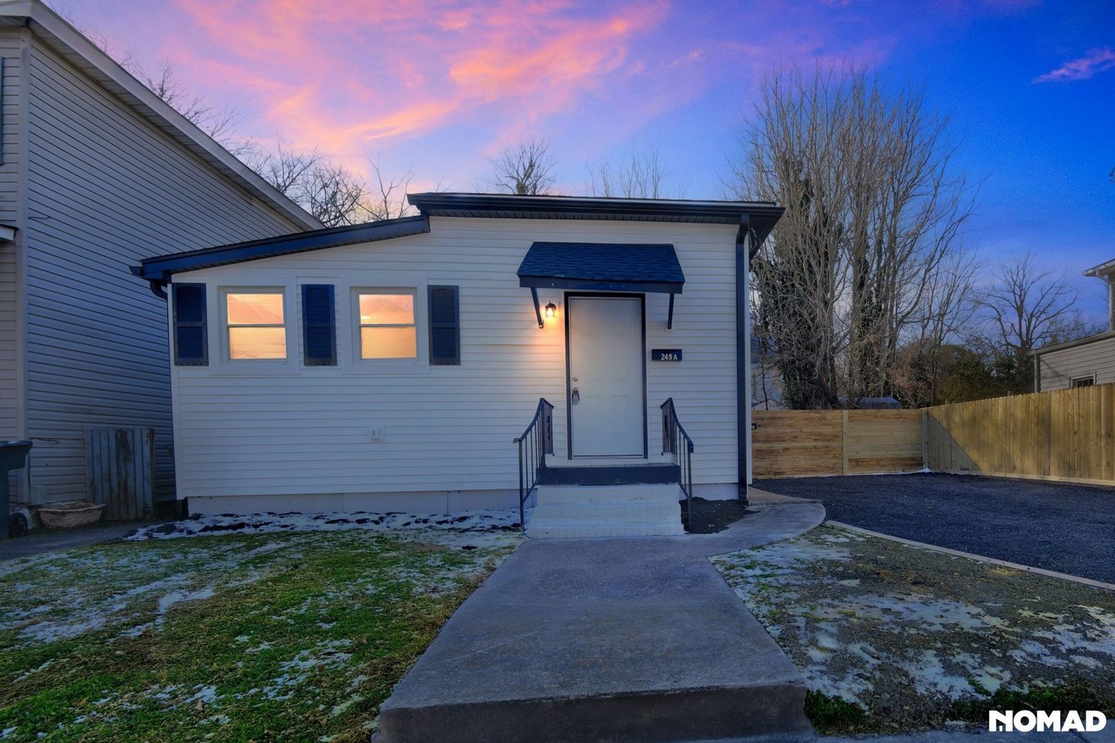 Hampton Townhome: 249 Lee St