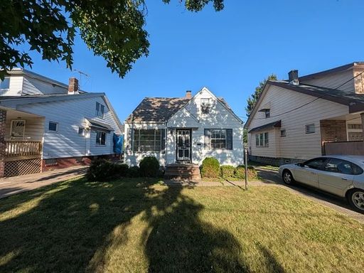 Charming 3BR House in Cleveland – photo 1
