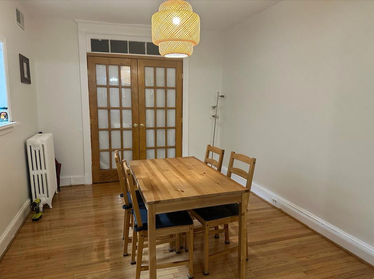 Washington House: 1403 W Virginia Ave Ne