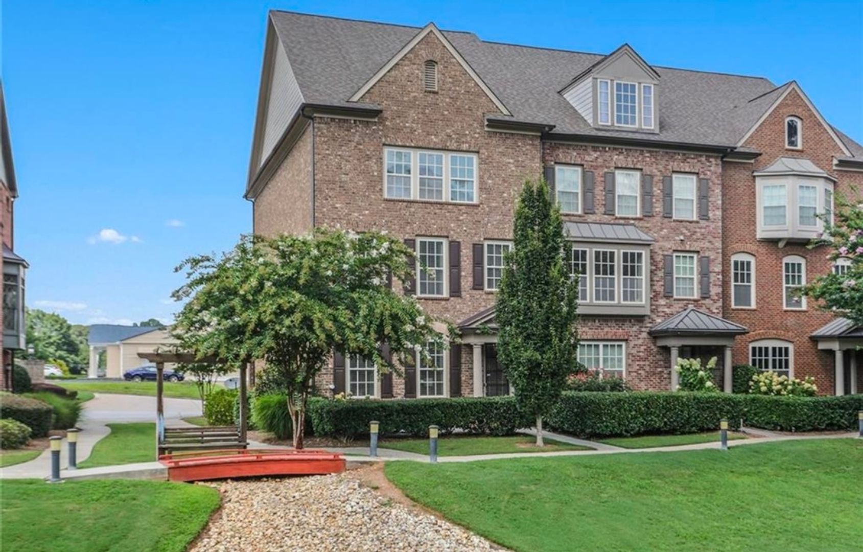 Smyrna Townhome: 546 Micayne Cir Se