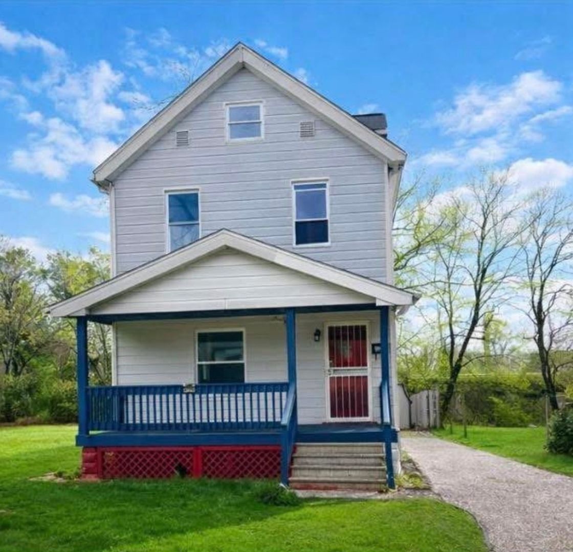 Cleveland House: 4145 E 120th St