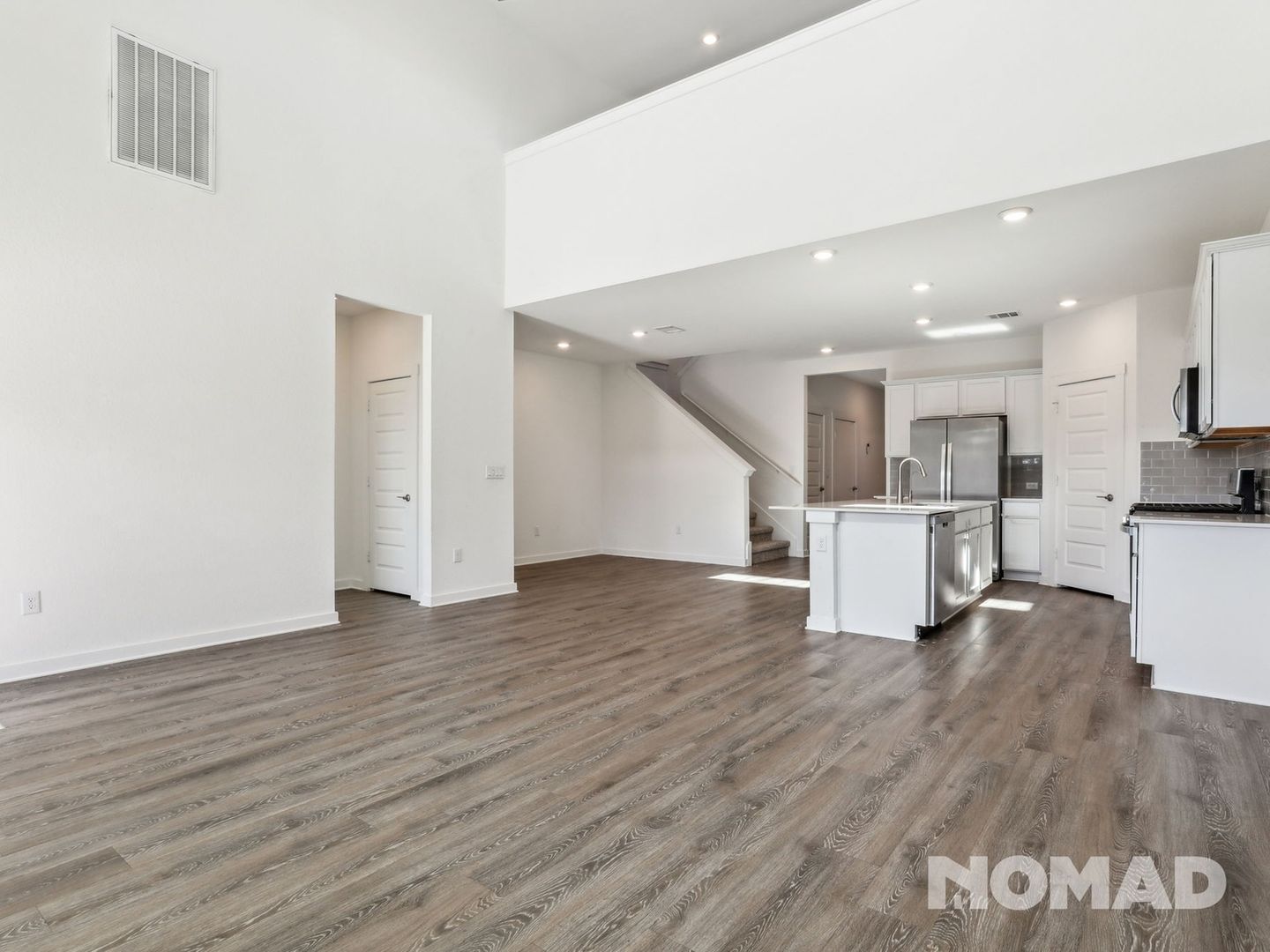 Leander House: 272 Gemini Flora Bnd