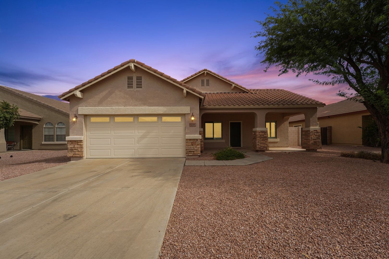 Gilbert House: 1268 E Birdland Dr