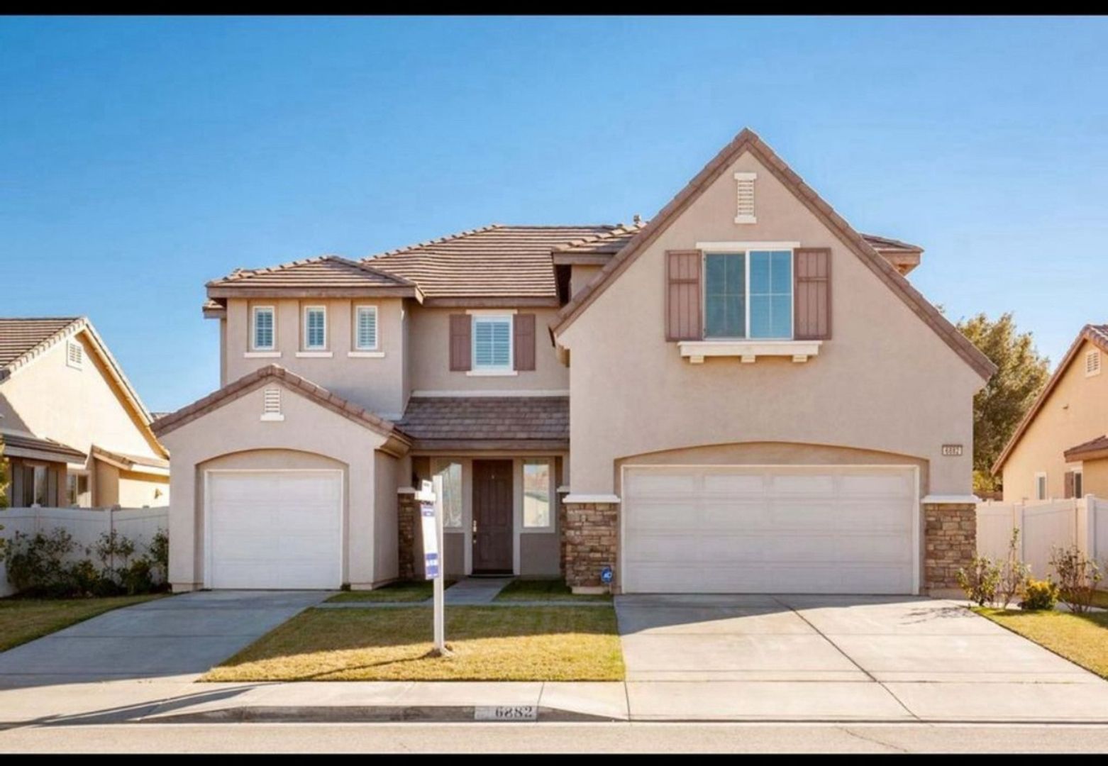 Palmdale House: 6882 Contes St