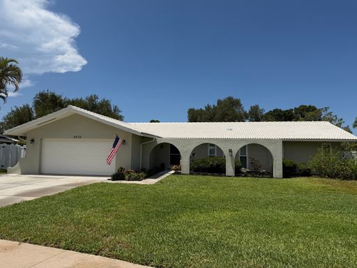 Charming 3BR/2BA House with Pool in Sarasota – photo 1