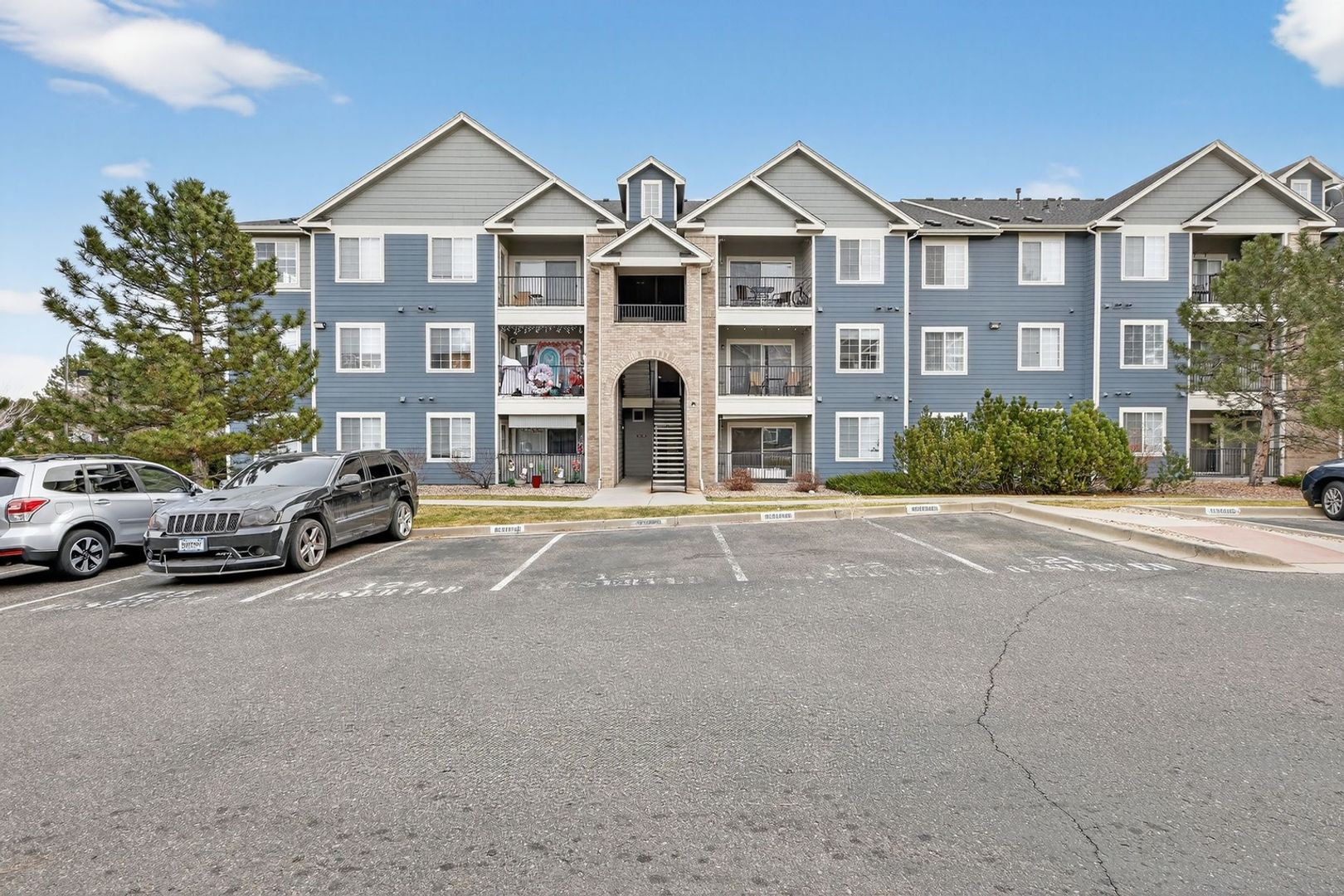 Littleton House: 4451 S Ammons St