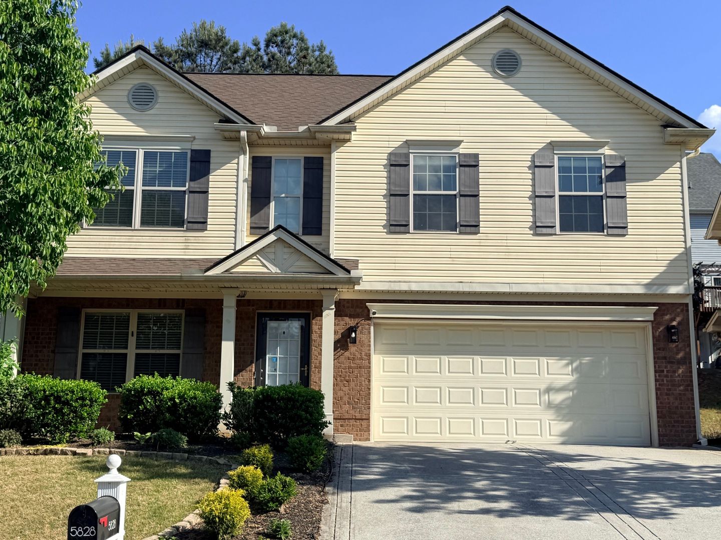 Flowery Branch House: 5828 Bradshaw Ct