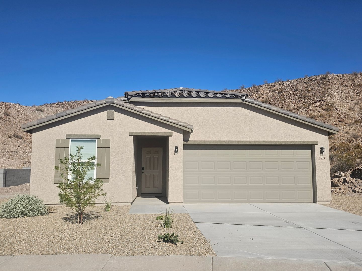 Bullhead City House: 1724 Diablo Dr