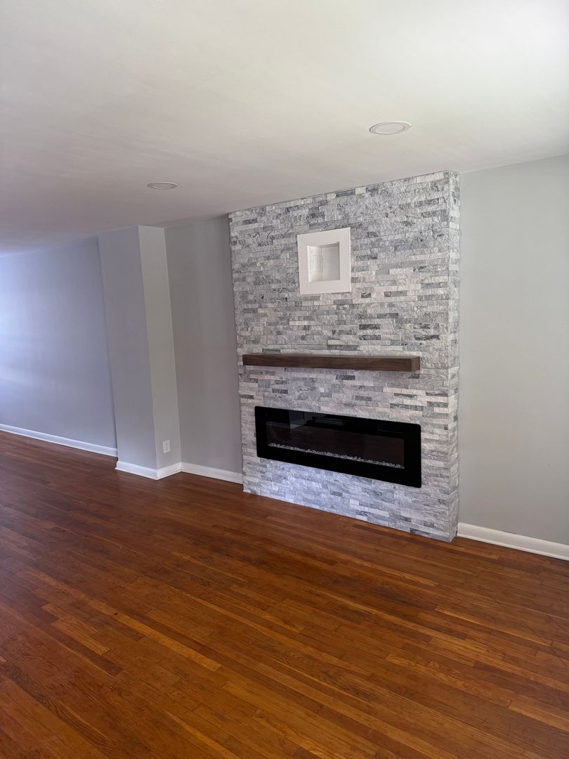 Middle River Townhome: 2231 Graythorn Rd