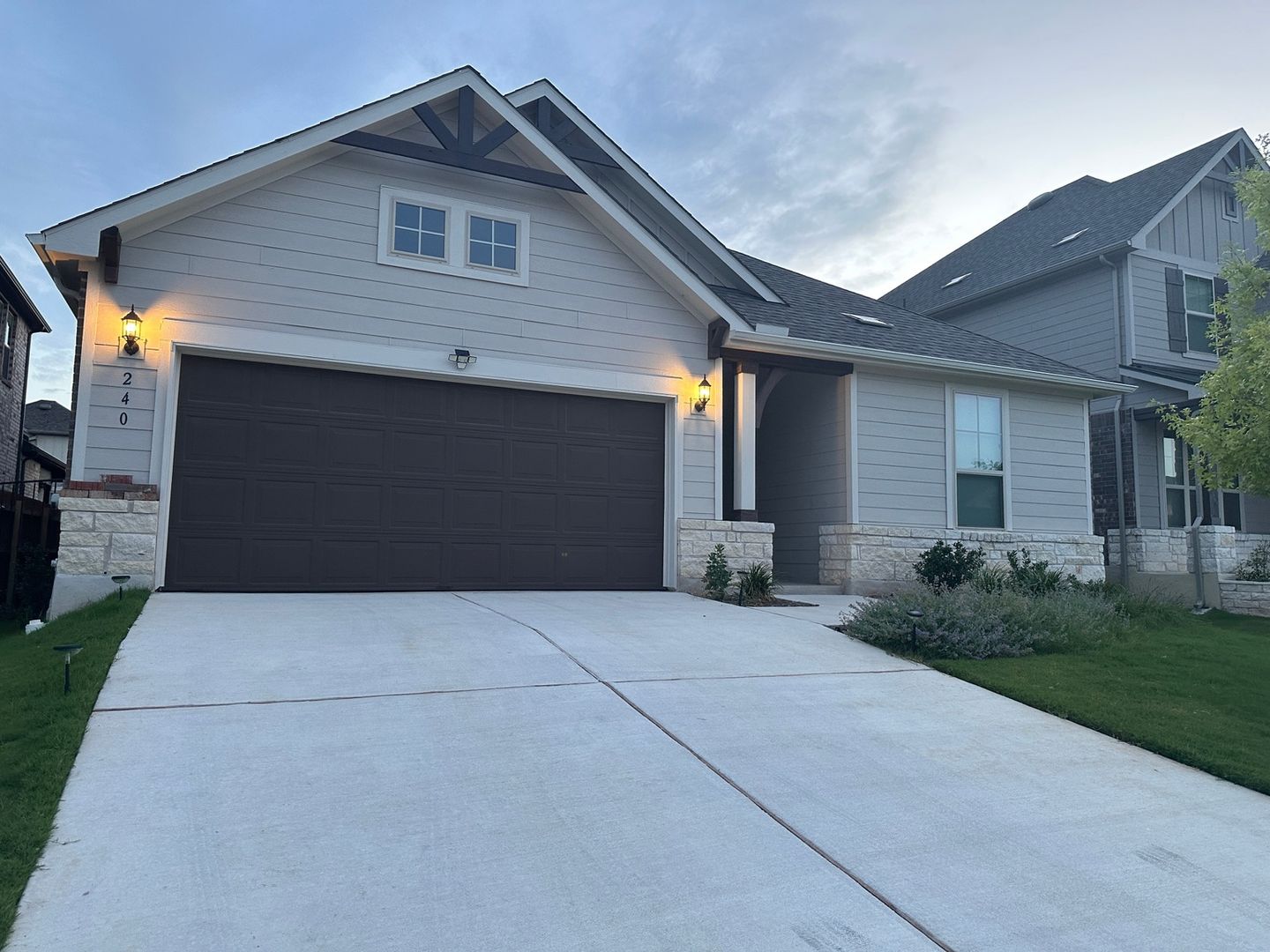 Liberty Hill House: 240 Canyoncrest Way