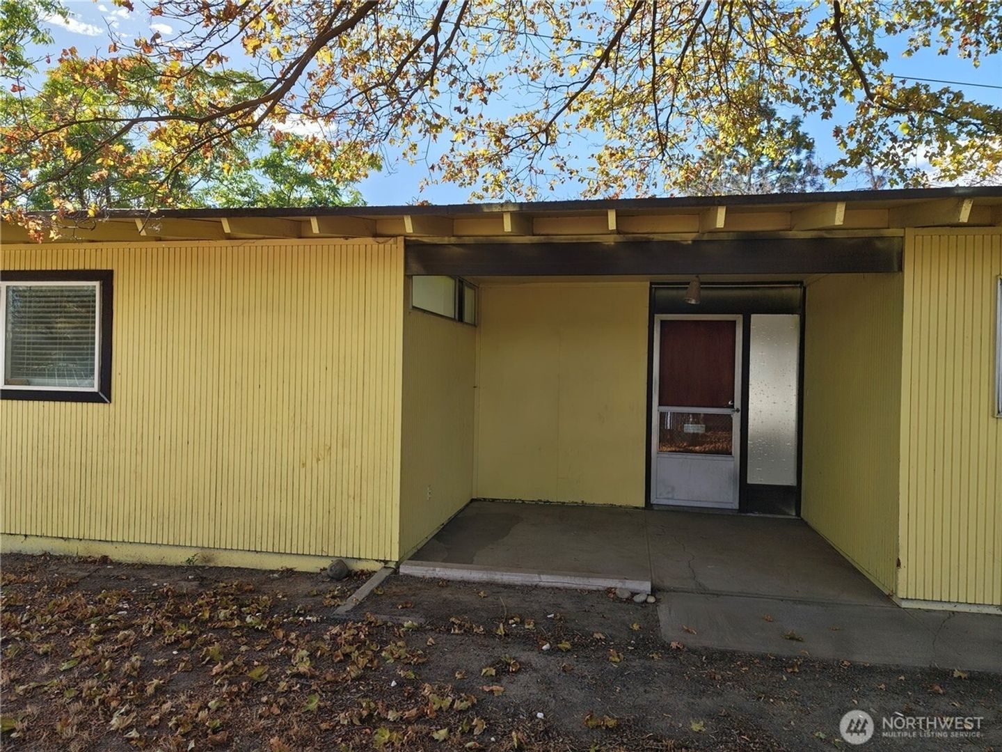 Moses Lake House: 207 March St